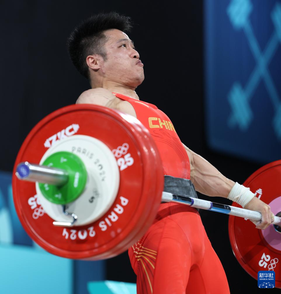 举重比赛上演激烈角逐，强者脱颖而出的简单介绍
