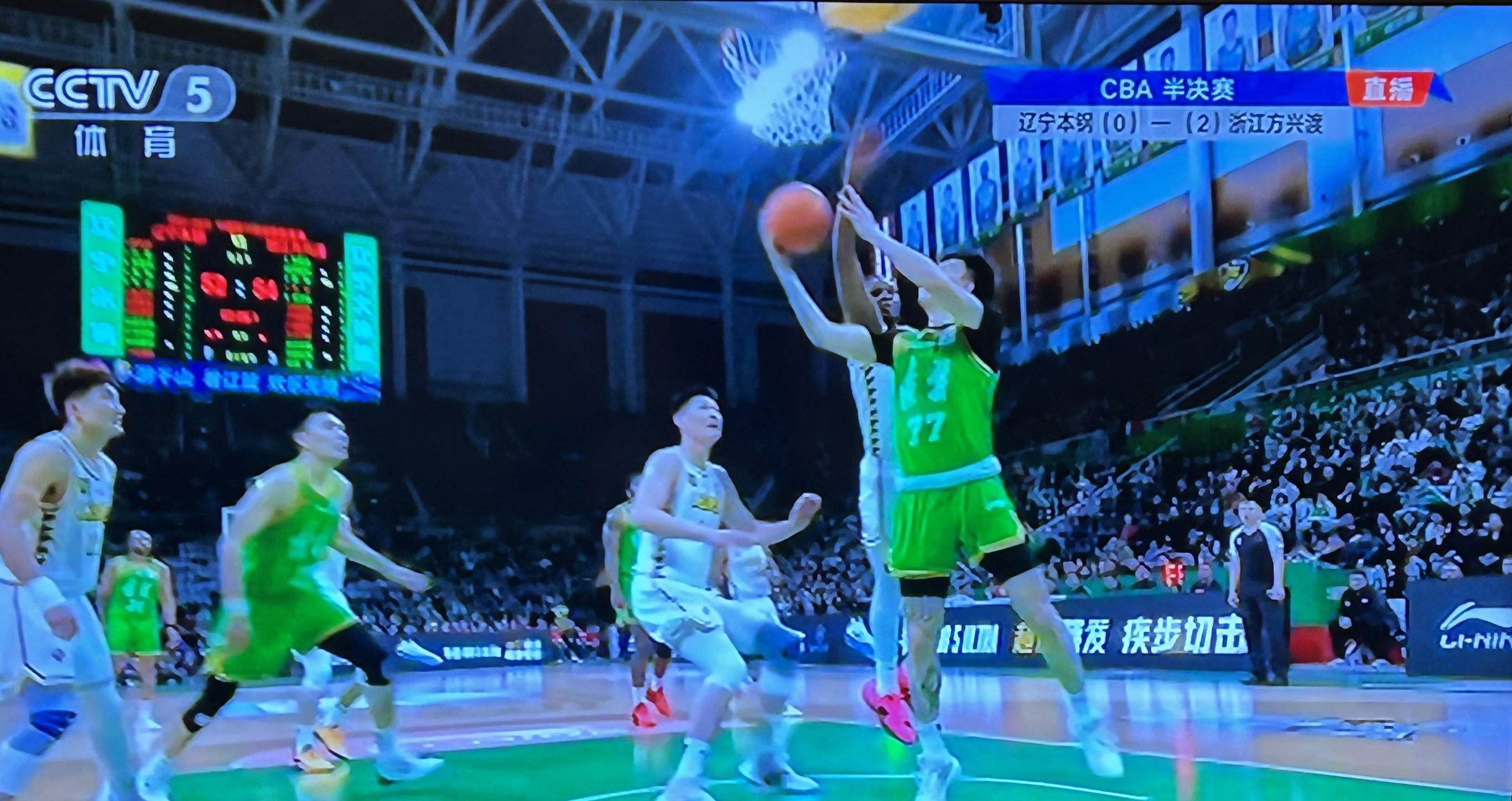 星空体育网站入口-辽宁男篮深陷困境，状态低迷