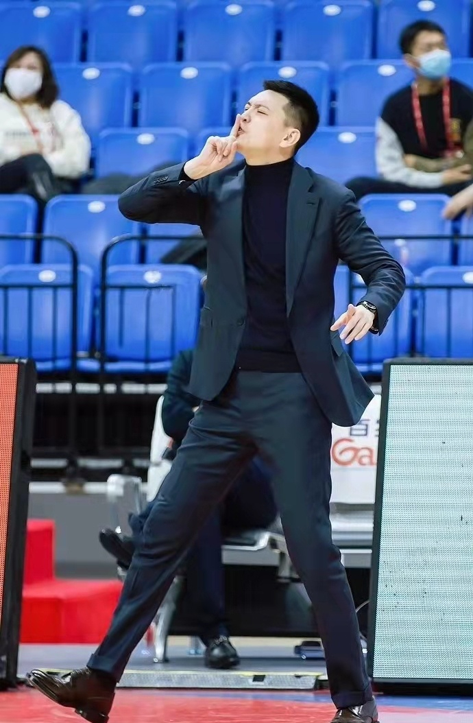 山东男篮球员伤停，主帅力挺替补球员