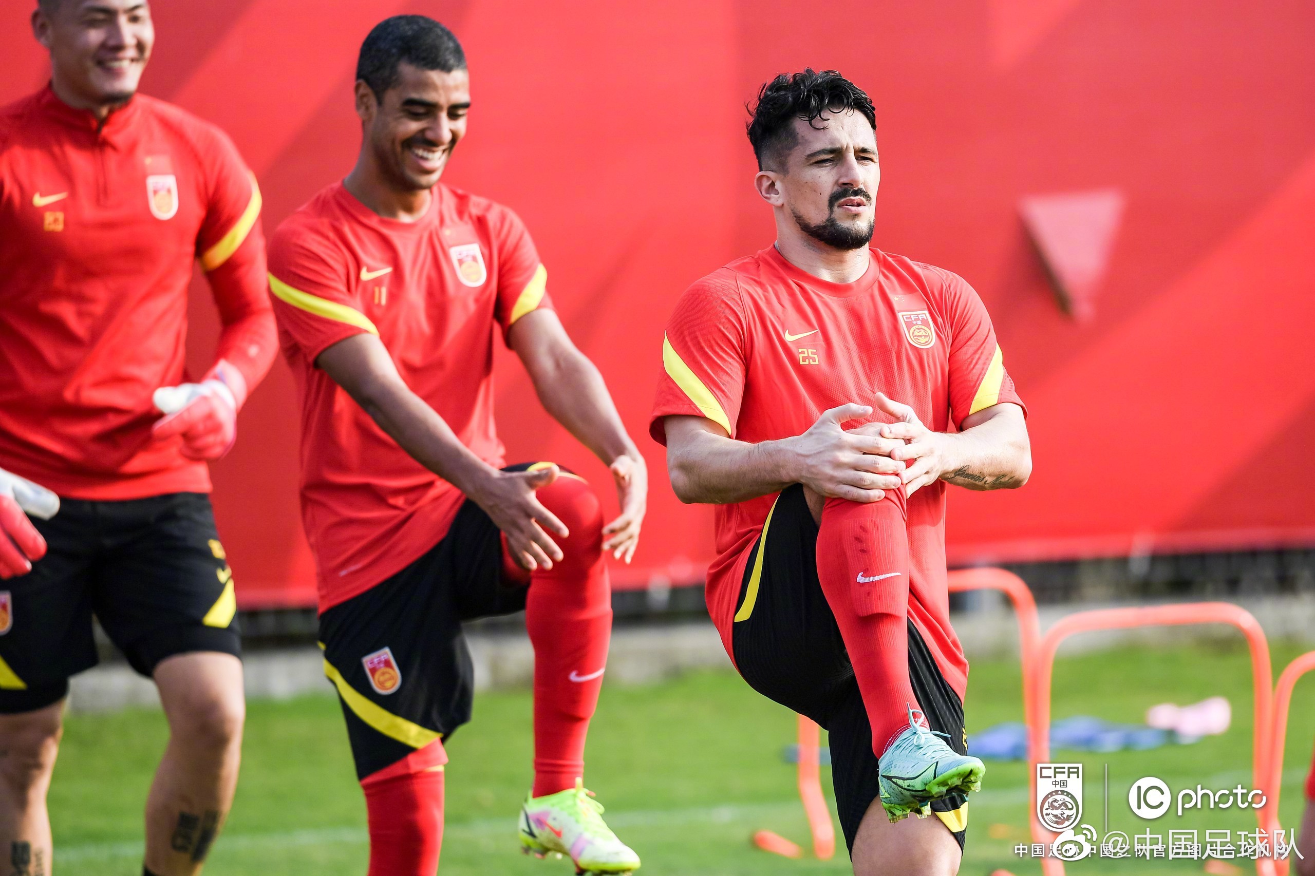 星空体育平台-河北强队备战国际比赛，士气高昂