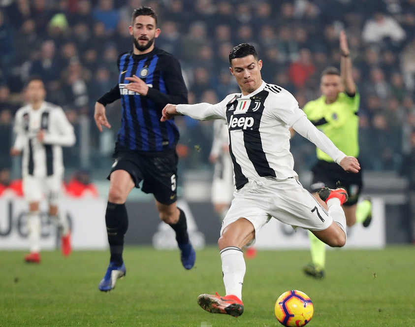 关于尤文图斯队长连续进球，领跑射手榜的信息