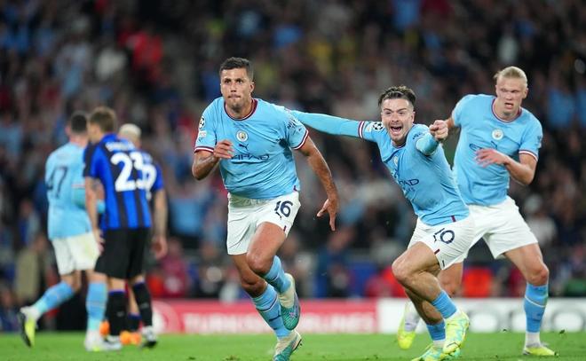 曼联主场对阵曼城，卢卡库破门领先