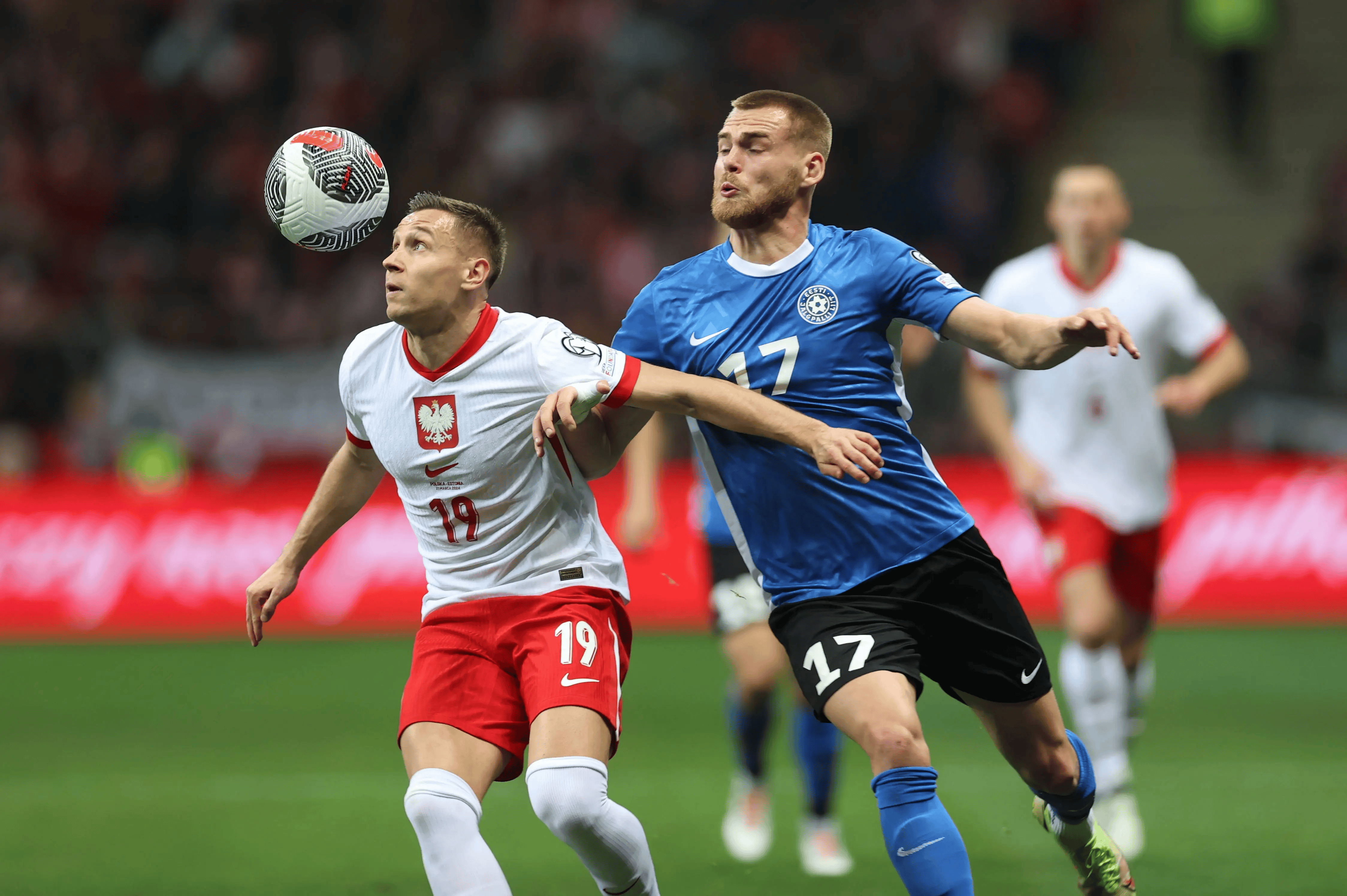 包含欧国联比赛胜利方集体庆祝的词条